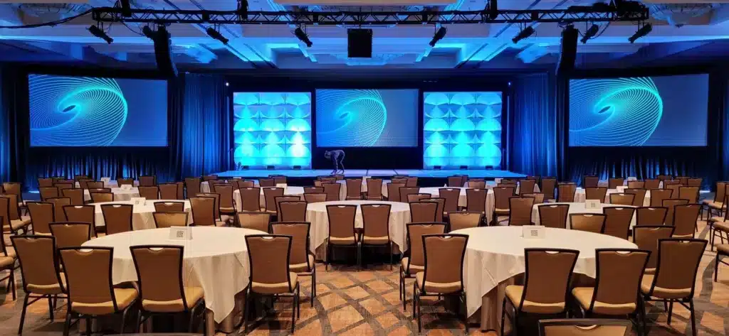 APAV-Live presentation featuring a digital image on a screen projection